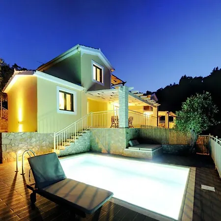 Muscalas By Konnect, 200m From The Villa Lákka