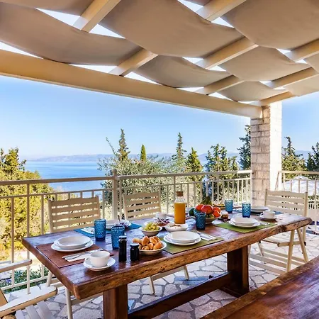 Muscalas By Konnect, 200m From The Villa