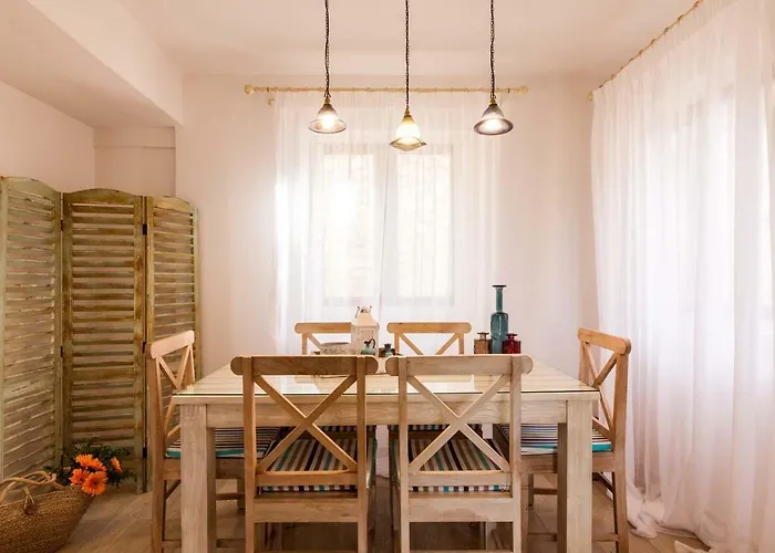 Muscalas By Konnect, 200m From The Λάκκα